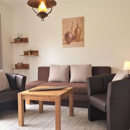 Huus Stoertebeker Bed & Breakfast Dornumersiel Exterior photo