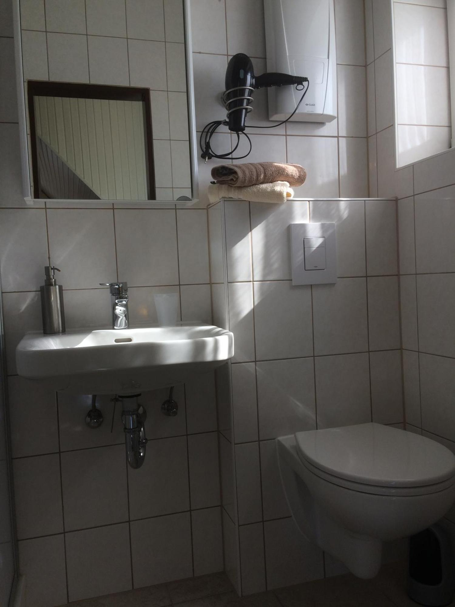 Huus Stoertebeker Bed & Breakfast Dornumersiel Room photo